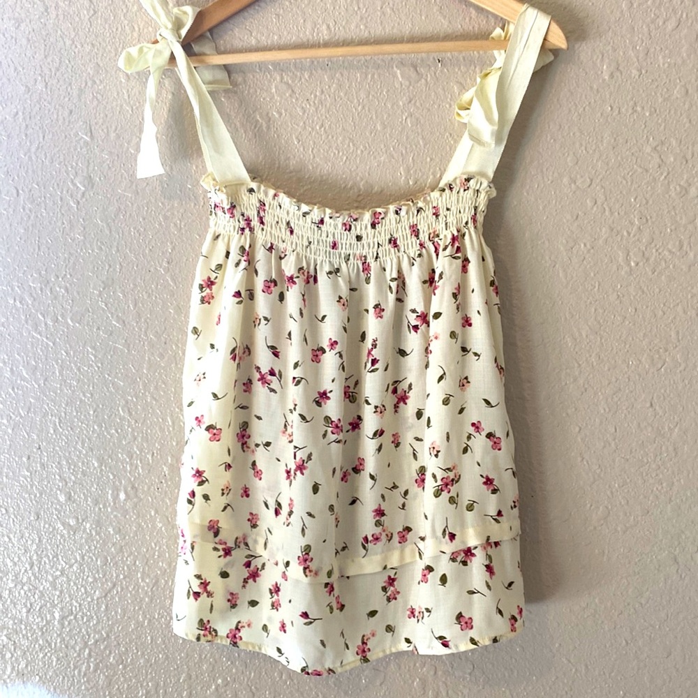 White/floral breathable womens shoulder tie square neck top by Bobeau size small